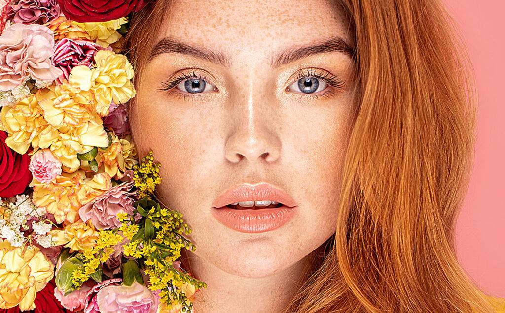 freckles-red-head-flowers-natural-beauty